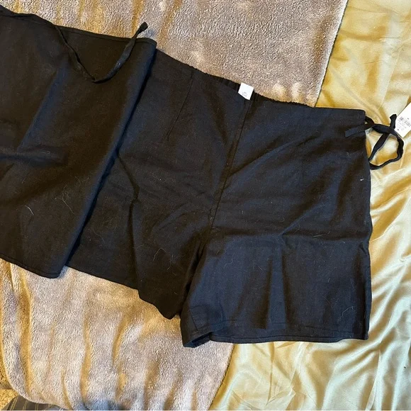 Black Old Navy Skort - Medium - Picture 2 of 4